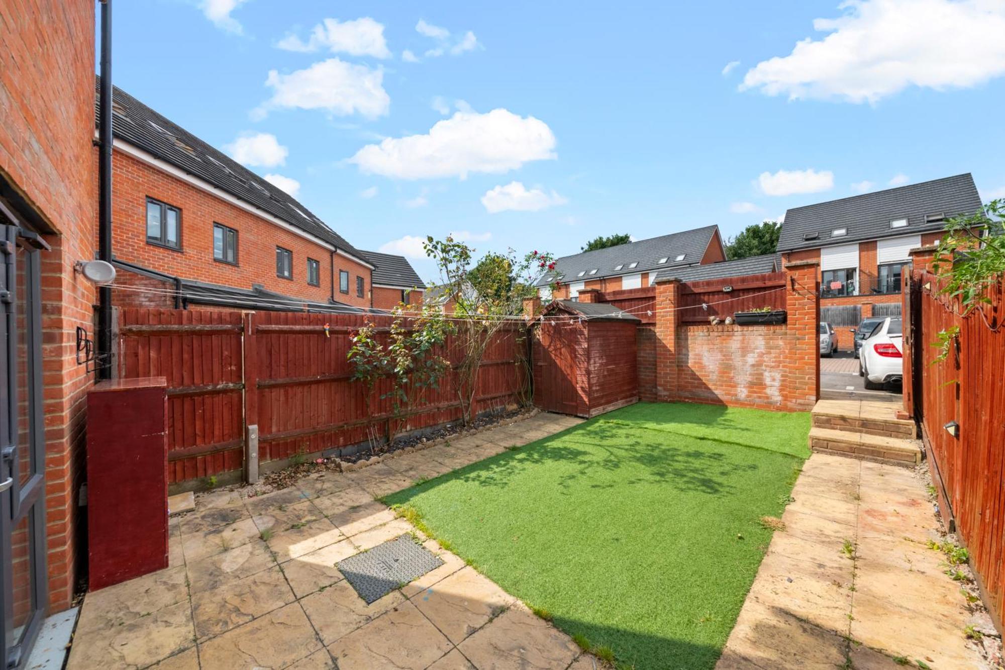 5 Minutes From Centre With Parking Holiday home
