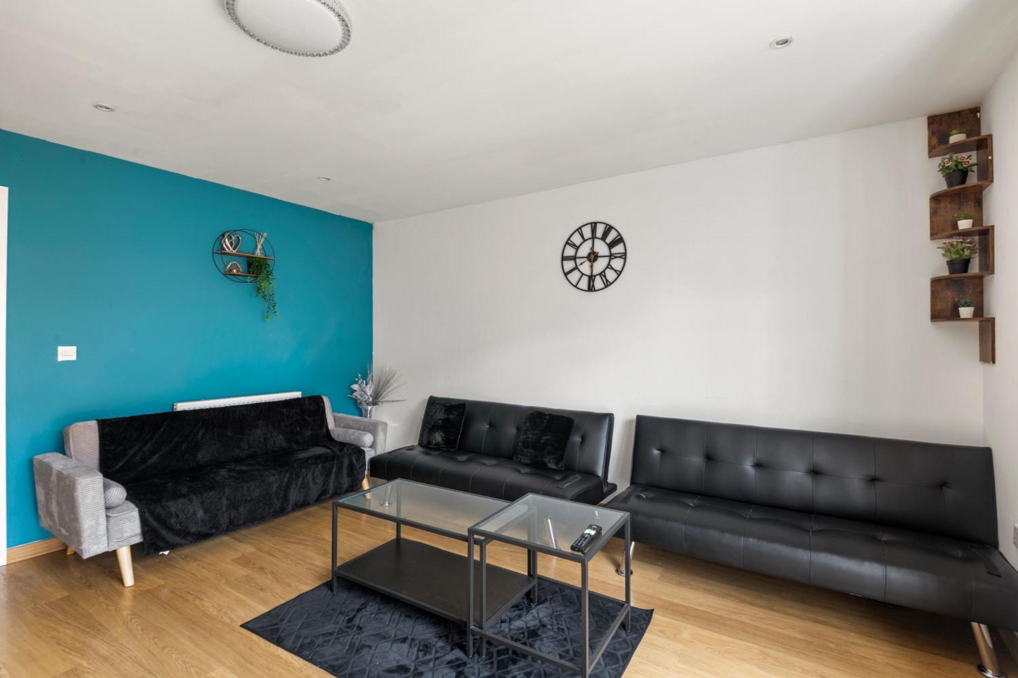 Holiday home 5 Minutes From Centre With Parking Reading